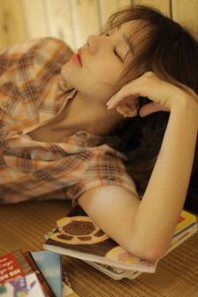 天上人间三级露全乳电影在线